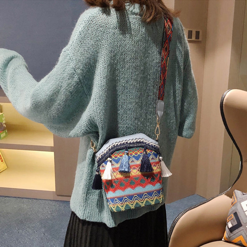 Sumoravibe - Borsa a tracolla bohemien con nappine ricamate